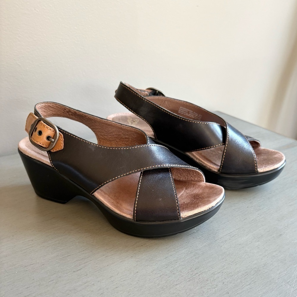 Dansko Jacinda Black Tan Slingback Leather Criss Cross Strap Wedge Sandal 37
